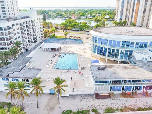 5445 Collins Ave, Unit P2, Miami Beach, FL 33140