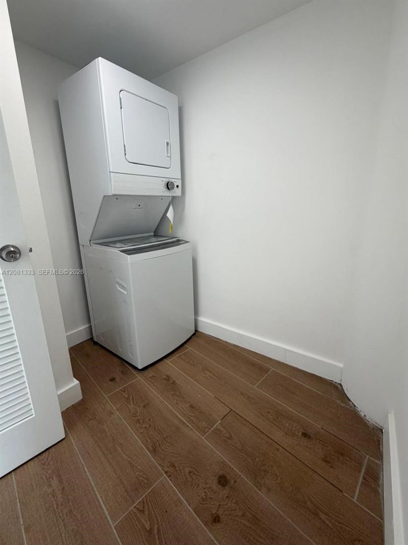 900 Bay Dr, Unit 615, Miami Beach, FL 33141 Photo