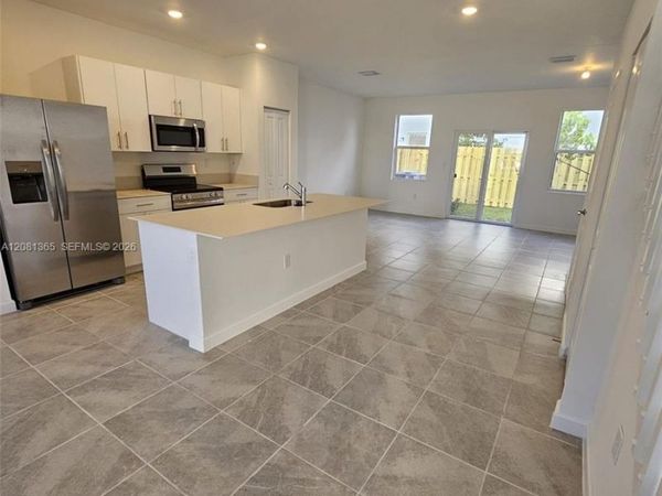 1175 SE 1 st , Florida City, FL 33034