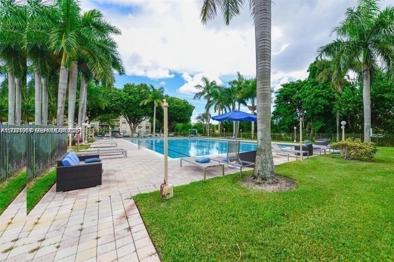 9360 Fontainebleau Blvd, Unit 612, Miami, FL 33172 Photo