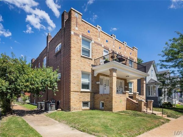 4763 Goethe Avenue, St Louis, MO 63116