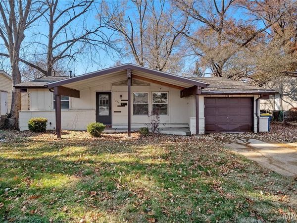11039 Landseer Drive , St Louis, MO 63136