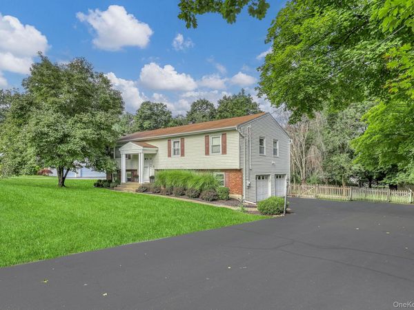 17 Cragmere Road , Suffern, NY 10901