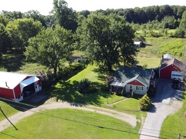 10030 Tallmadge Road , Diamond, OH 44412