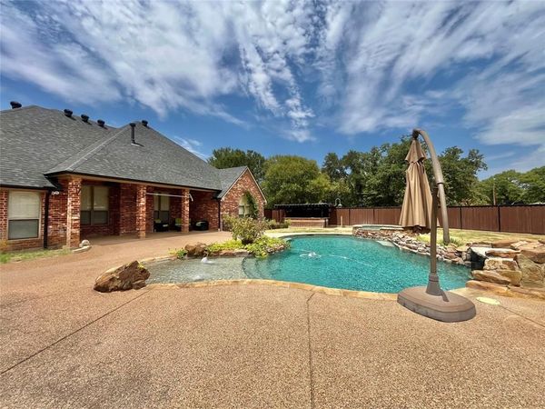 245 Spring Creek Court, Paradise, TX 76073
