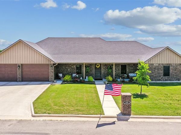820 Fleitman Drive, Muenster, TX 76252