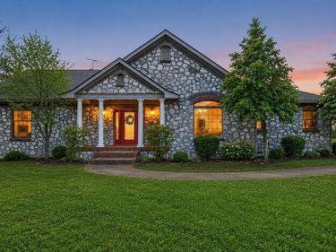 120 Old Pond Way, Richmond, KY 40475