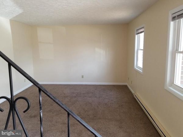 695 CENTER DRIVE , CHAMBERSBURG, PA 17201