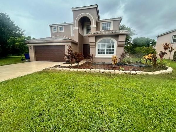 127 Saratoga Boulevard W, Royal Palm Beach, FL 33411
