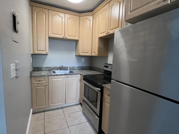 2016 NE 17TH Court, Unit 6, Fort Lauderdale, FL 33305