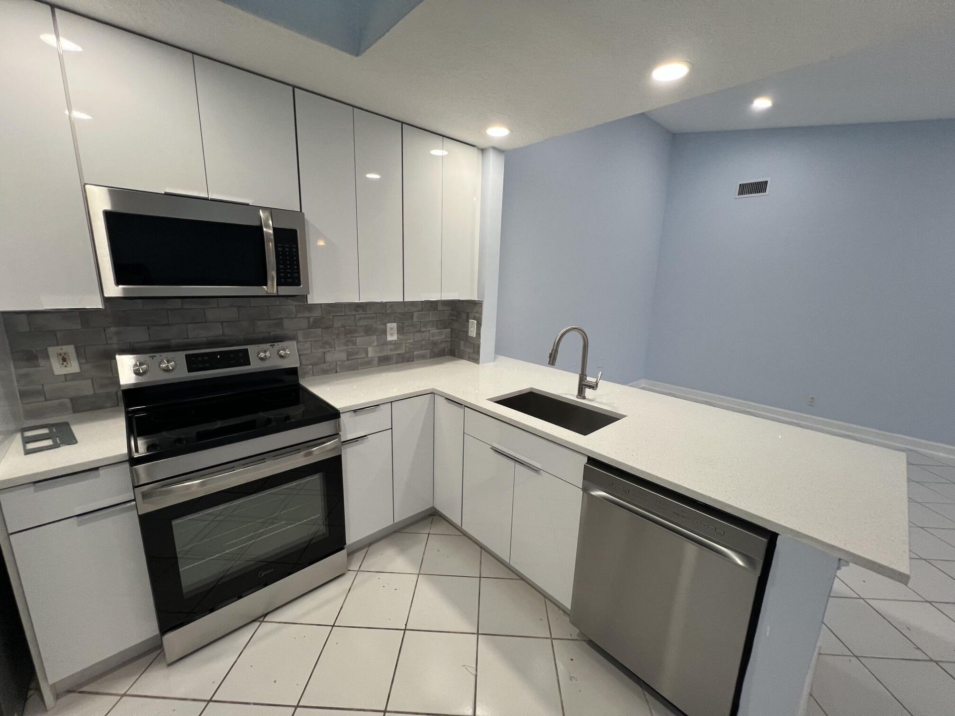 3602 Waterview Circle, Palm Springs, FL 33461 Photo