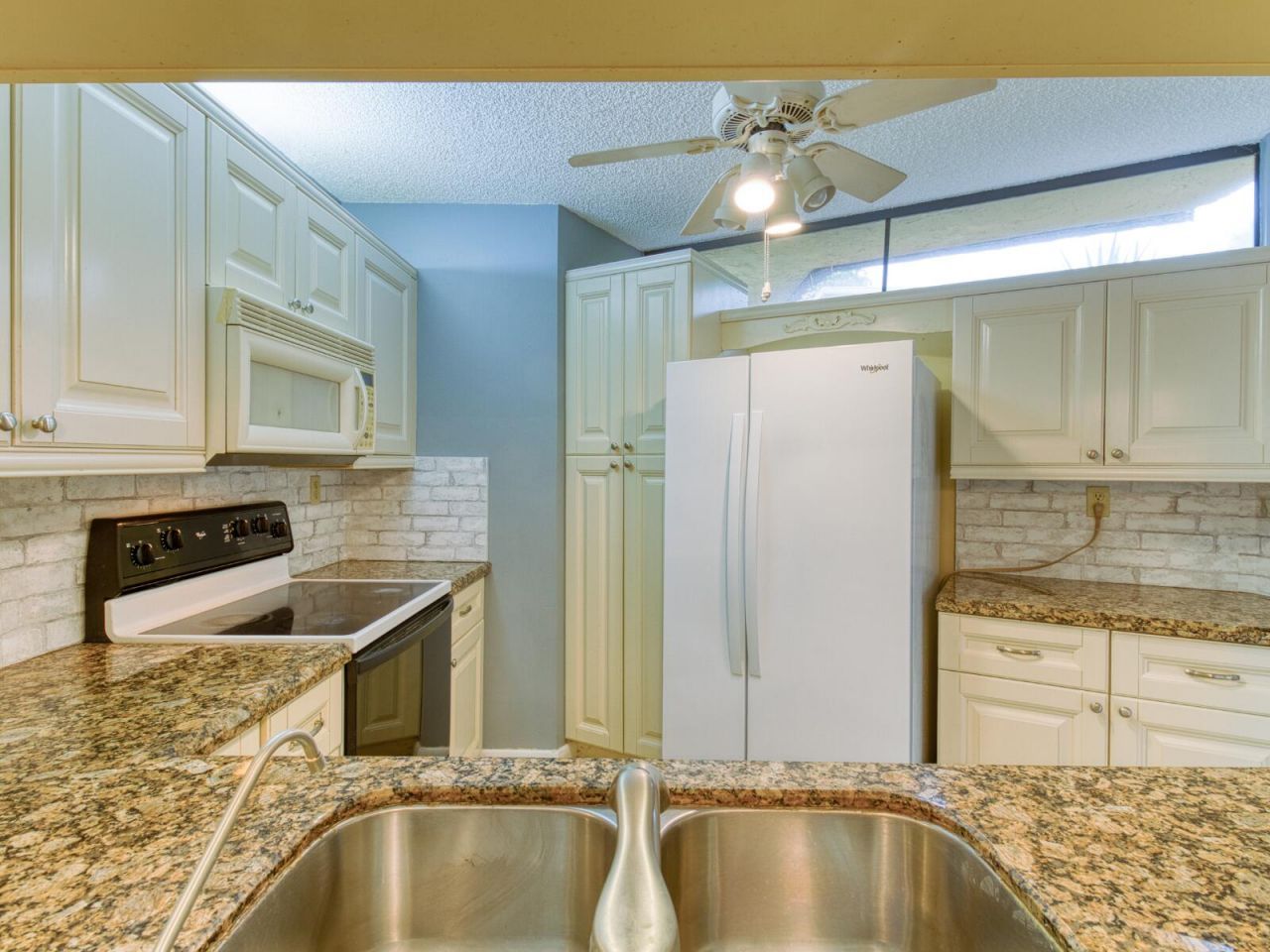 23078 Oxford Place, Unit Apt D, Boca Raton, FL 33433 Photo