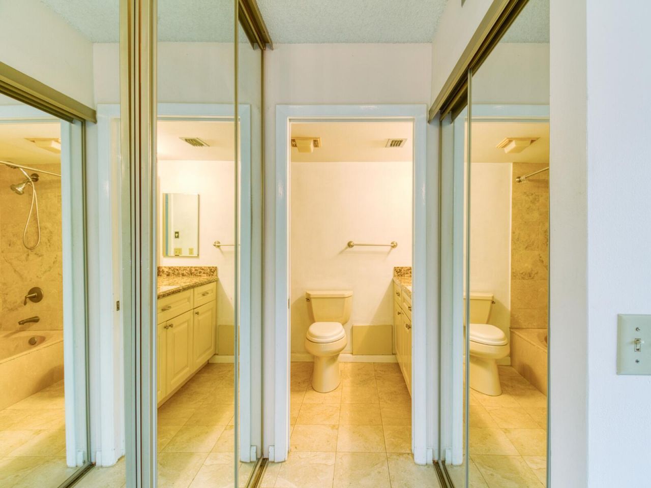 23078 Oxford Place, Unit Apt D, Boca Raton, FL 33433 Photo