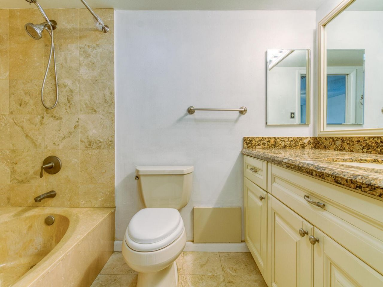 23078 Oxford Place, Unit Apt D, Boca Raton, FL 33433 Photo