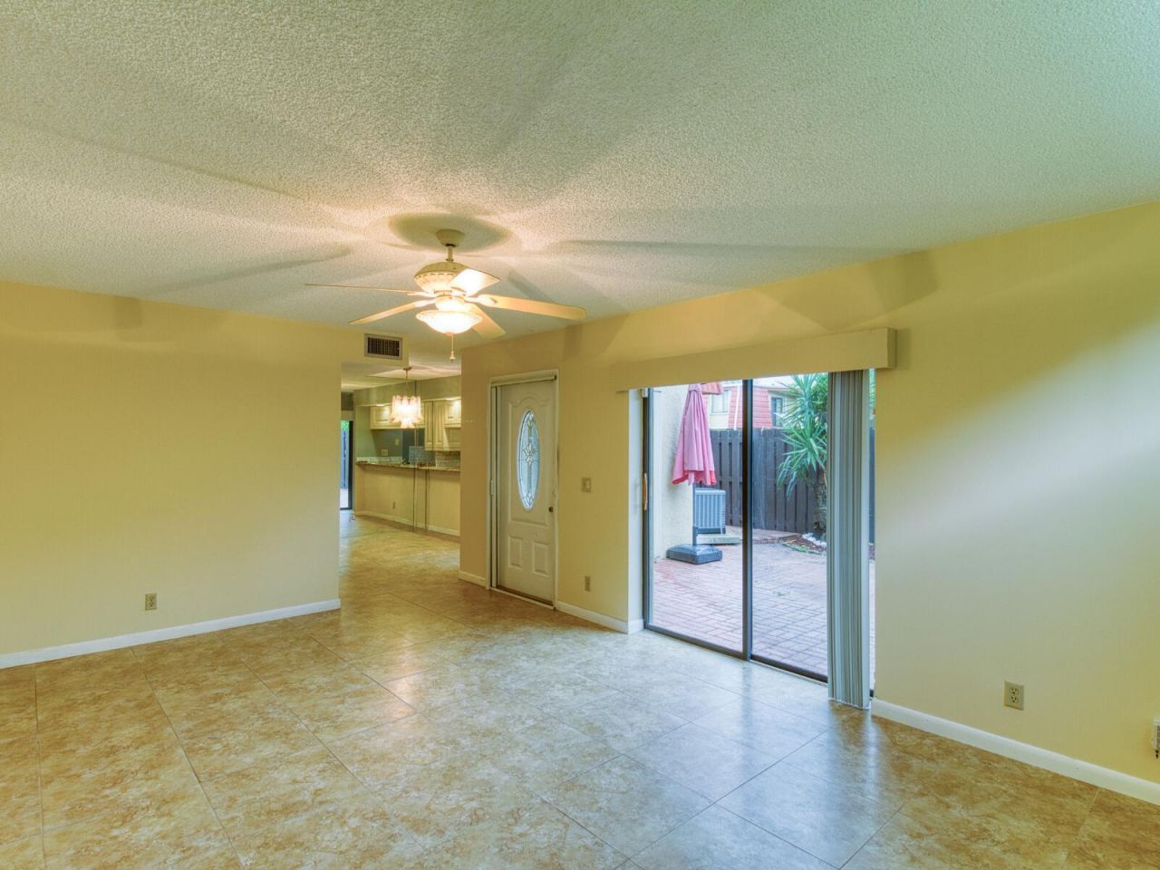 23078 Oxford Place, Unit Apt D, Boca Raton, FL 33433 Photo