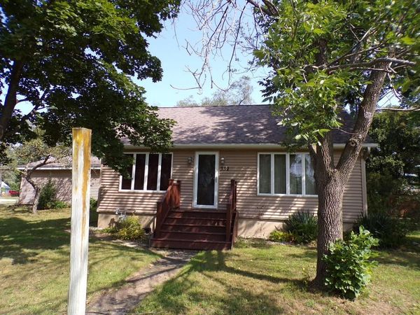 332 W MADISON STREET, Wautoma, WI 54982