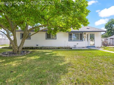 3587 Barry Street, Wayne, Mi 48184