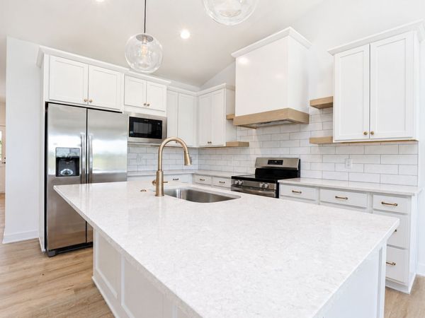 2410 NE 6th Street, Grimes, IA 50111