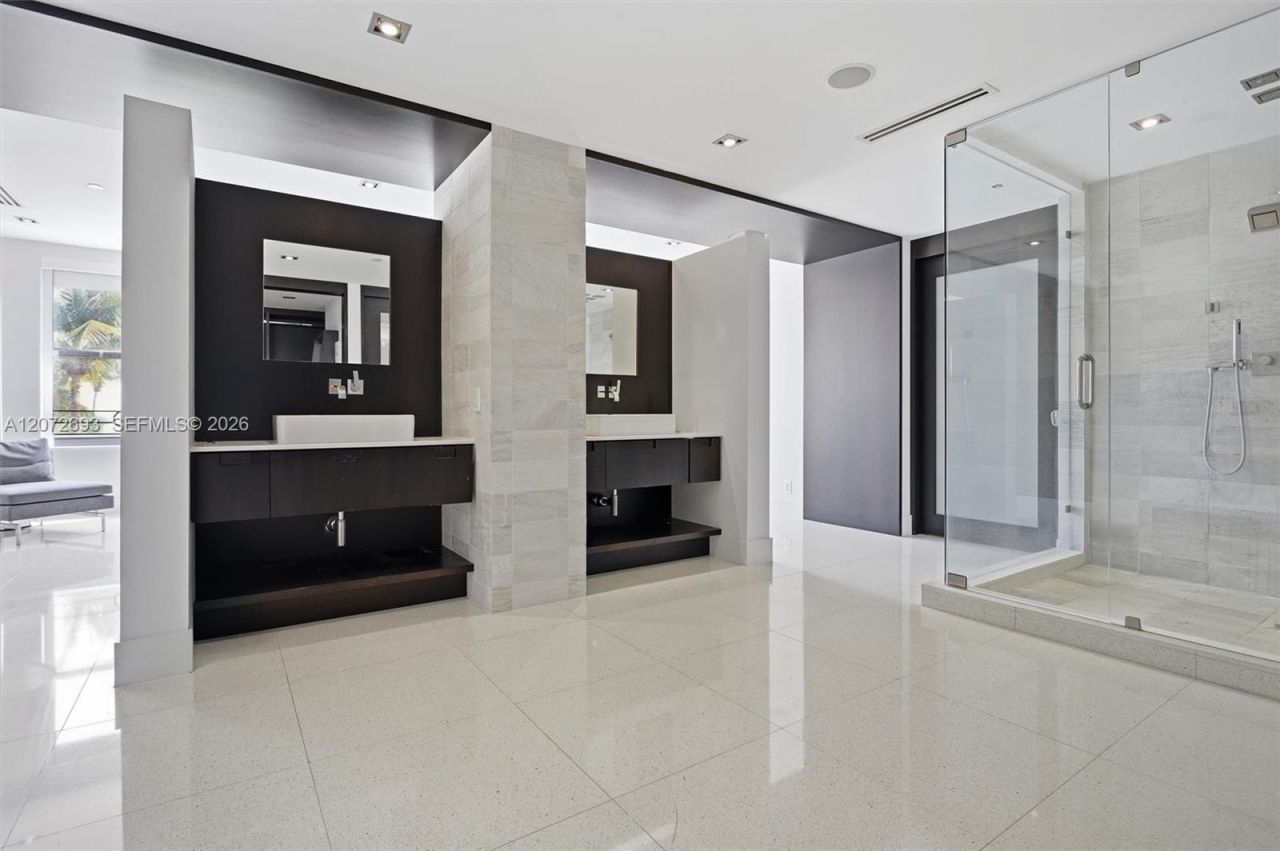 1330 Ocean Dr, Unit 3CA, Miami Beach, FL 33139 Photo