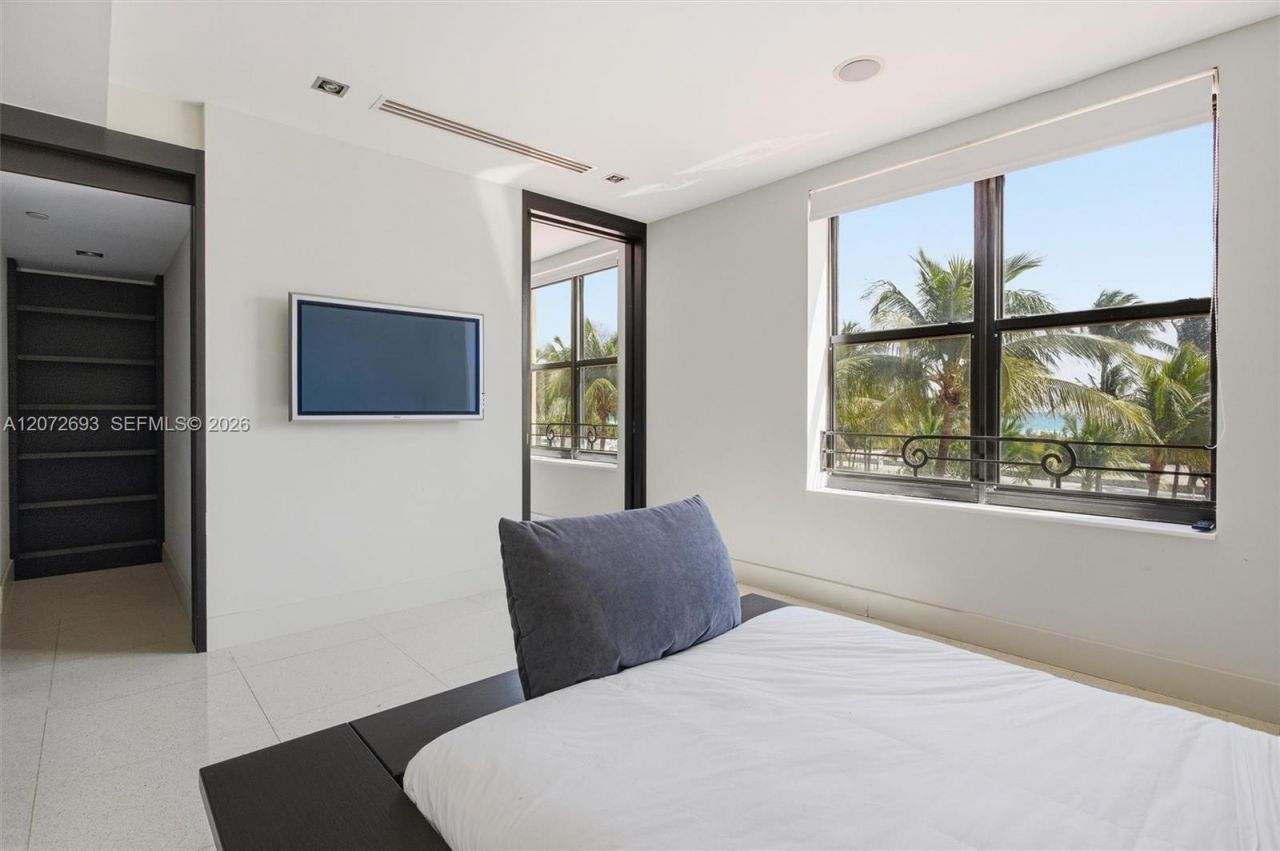 1330 Ocean Dr, Unit 3CA, Miami Beach, FL 33139 Photo