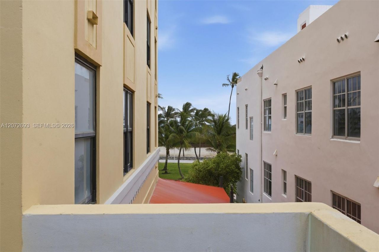 1330 Ocean Dr, Unit 3CA, Miami Beach, FL 33139 Photo