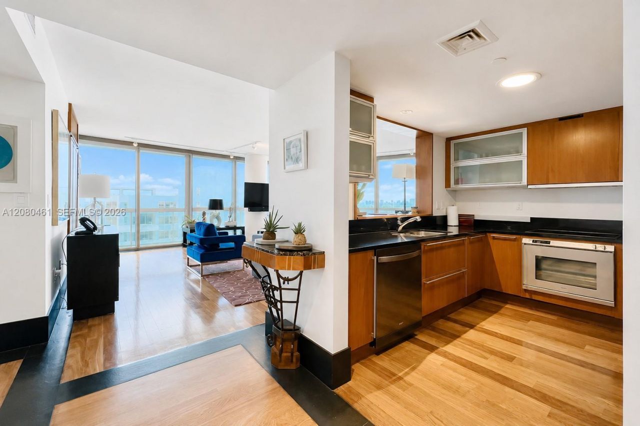 101 20th St, Unit 2506, Miami Beach, FL 33139 Photo