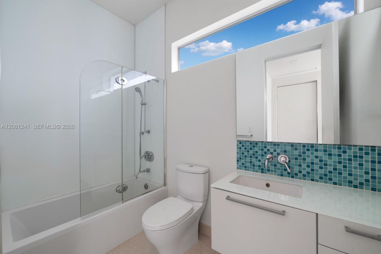 9407 E Broadview Dr, Bay Harbor Islands, FL 33154 Photo