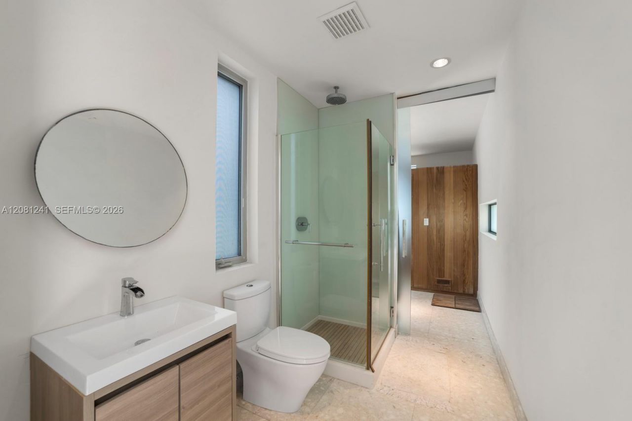 9407 E Broadview Dr, Bay Harbor Islands, FL 33154 Photo