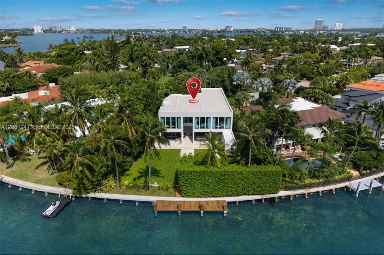 9407 E Broadview Dr, Bay Harbor Islands, FL 33154 Photo