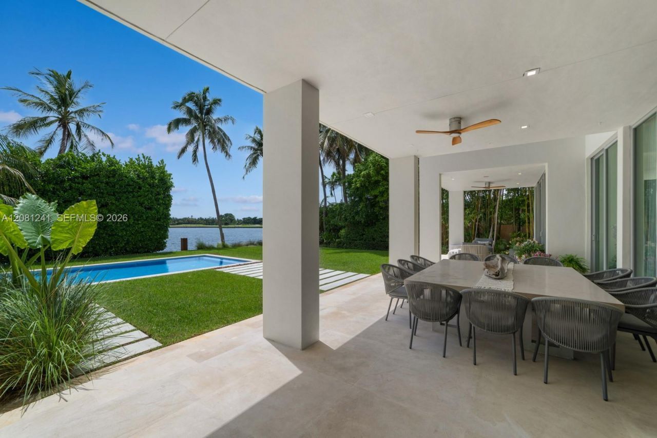 9407 E Broadview Dr, Bay Harbor Islands, FL 33154 Photo