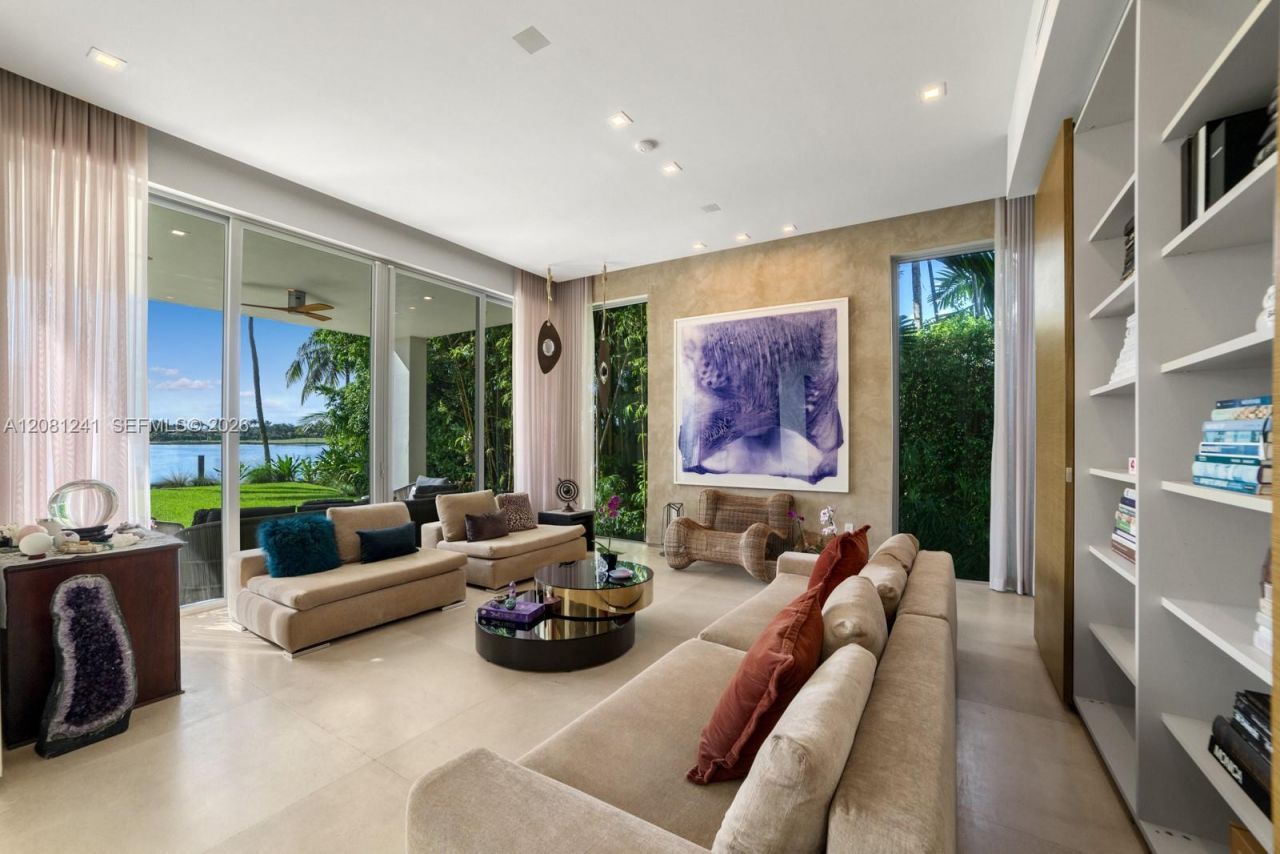 9407 E Broadview Dr, Bay Harbor Islands, FL 33154 Photo