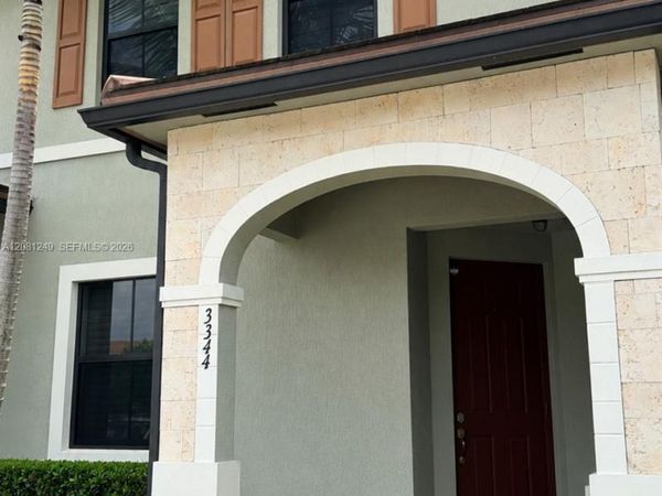 3344 W 105th Ter, Hialeah, FL 33018