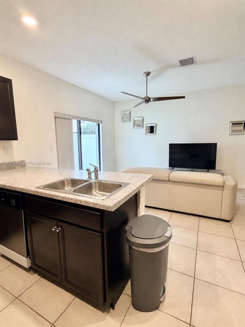 3344 W 105th Ter, Hialeah, FL 33018 Photo