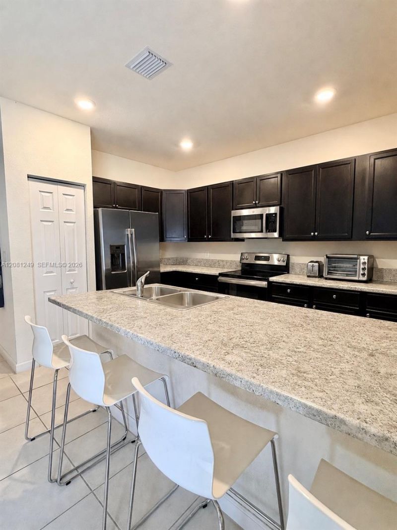 3344 W 105th Ter, Hialeah, FL 33018 Photo