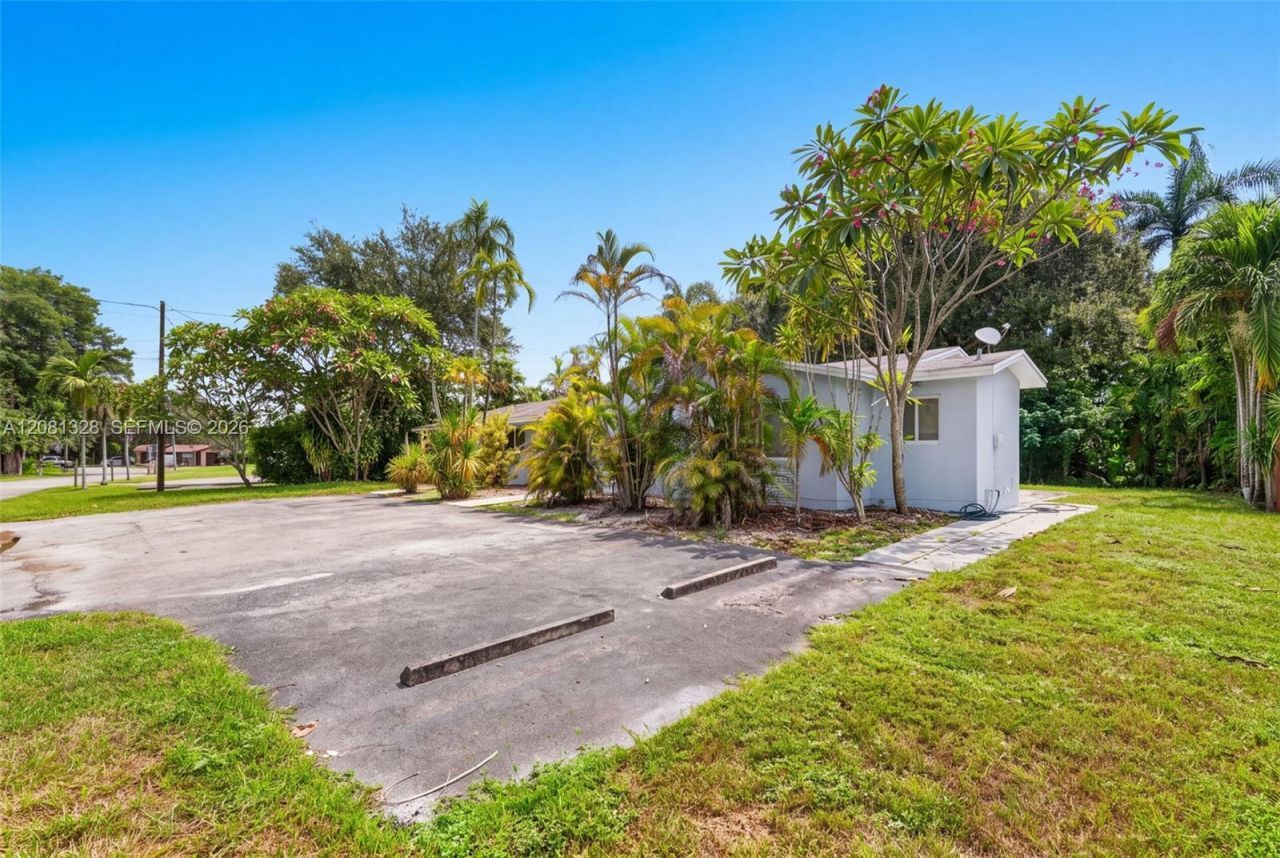 4750 SW 66th Ter , Unit 4750, Davie, FL 33314 Photo