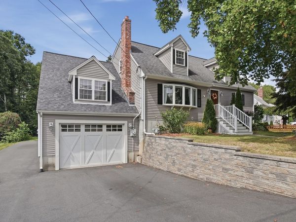 17 Dartmouth Drive, Milford, MA 01757