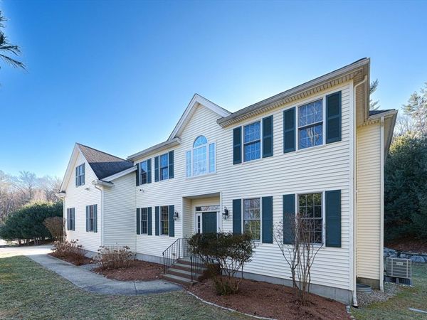 300 Crownshield Avenue, Uxbridge, MA 01569