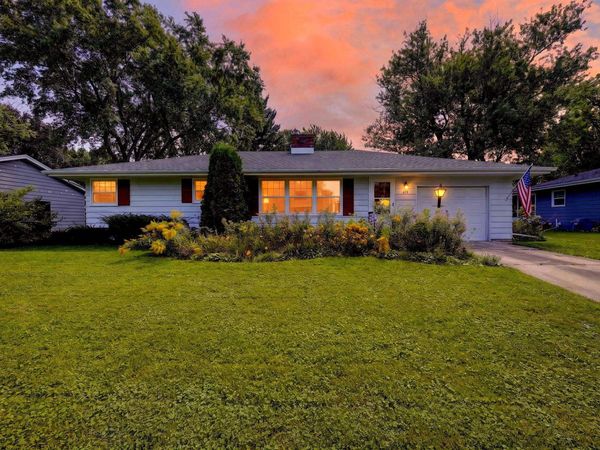 419 W Elm Street, Sun Prairie, WI 53590