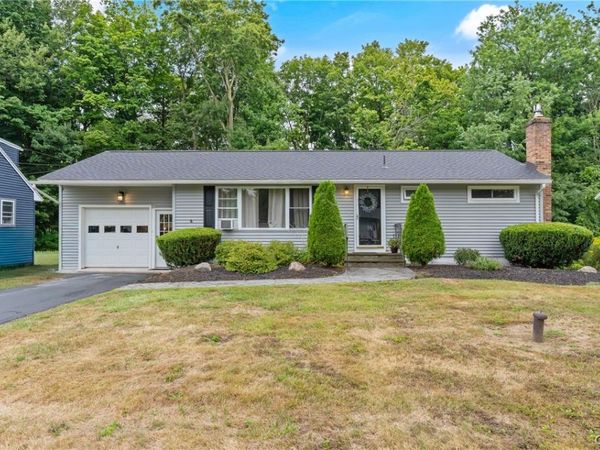309 Juanita Drive , Liverpool, NY 13090