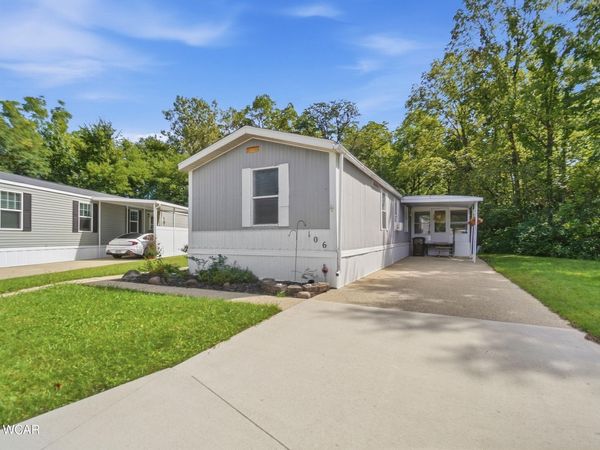 106 Deercreek Circle, Lima, OH 45804