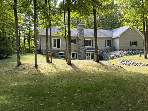 8811 Hebron Town Hall Road, Cheboygan, MI 49721