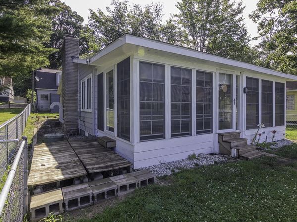 124 Peterson Drive, Gobles, MI 49055