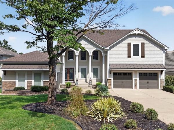 326 S Shore Drive, Lake Winnebago, MO 64034