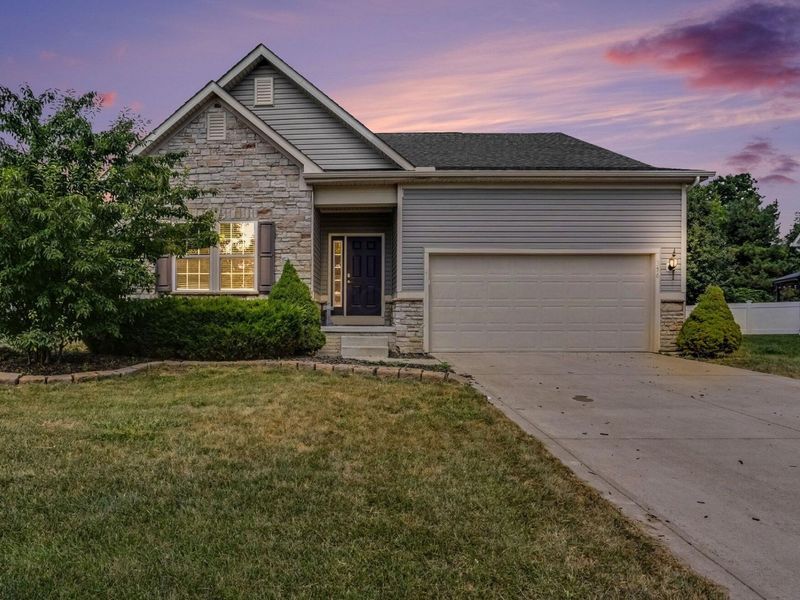 356 Ridgefield Drive, Delaware, OH 43015 Photo 1