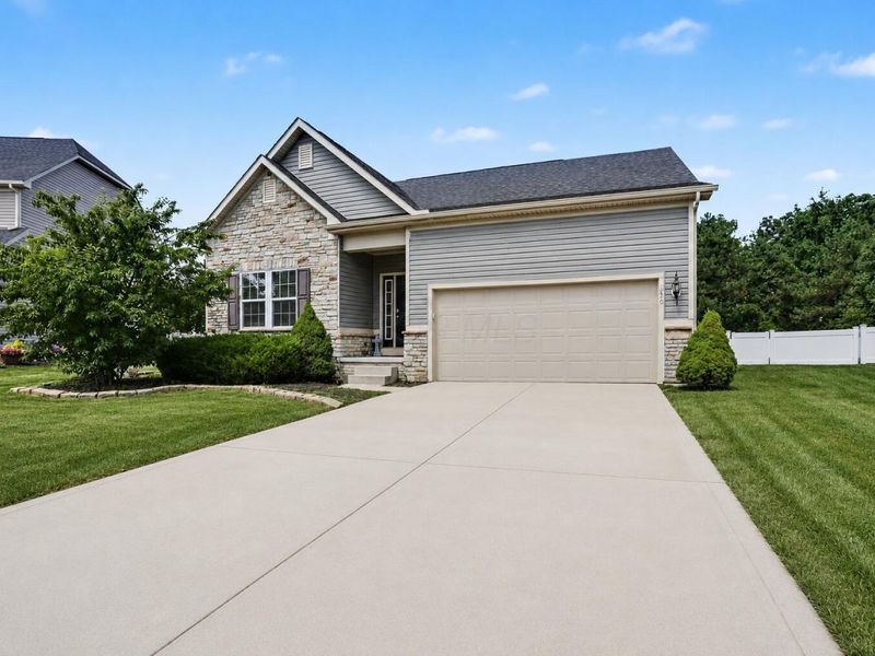 356 Ridgefield Drive, Delaware, OH 43015 Photo 2
