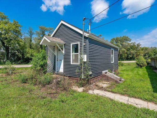 19051 13th Street , Fulton, IL 61252