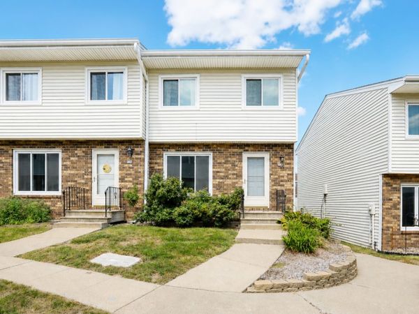 224 Holiday Circle , Unit 31, West Des Moines, IA 50265