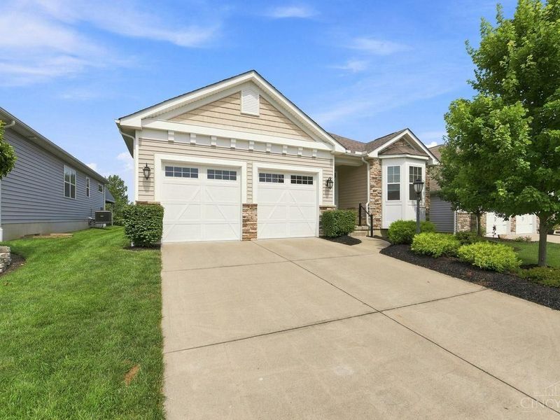5225 Lower Lake Drive, Union Township, OH 45150 Photo 2
