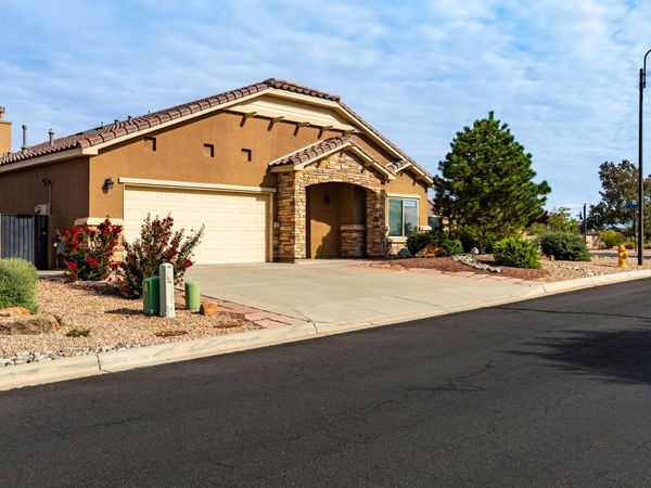 901 Prairie Zinnia Drive , Bernalillo, NM 87004