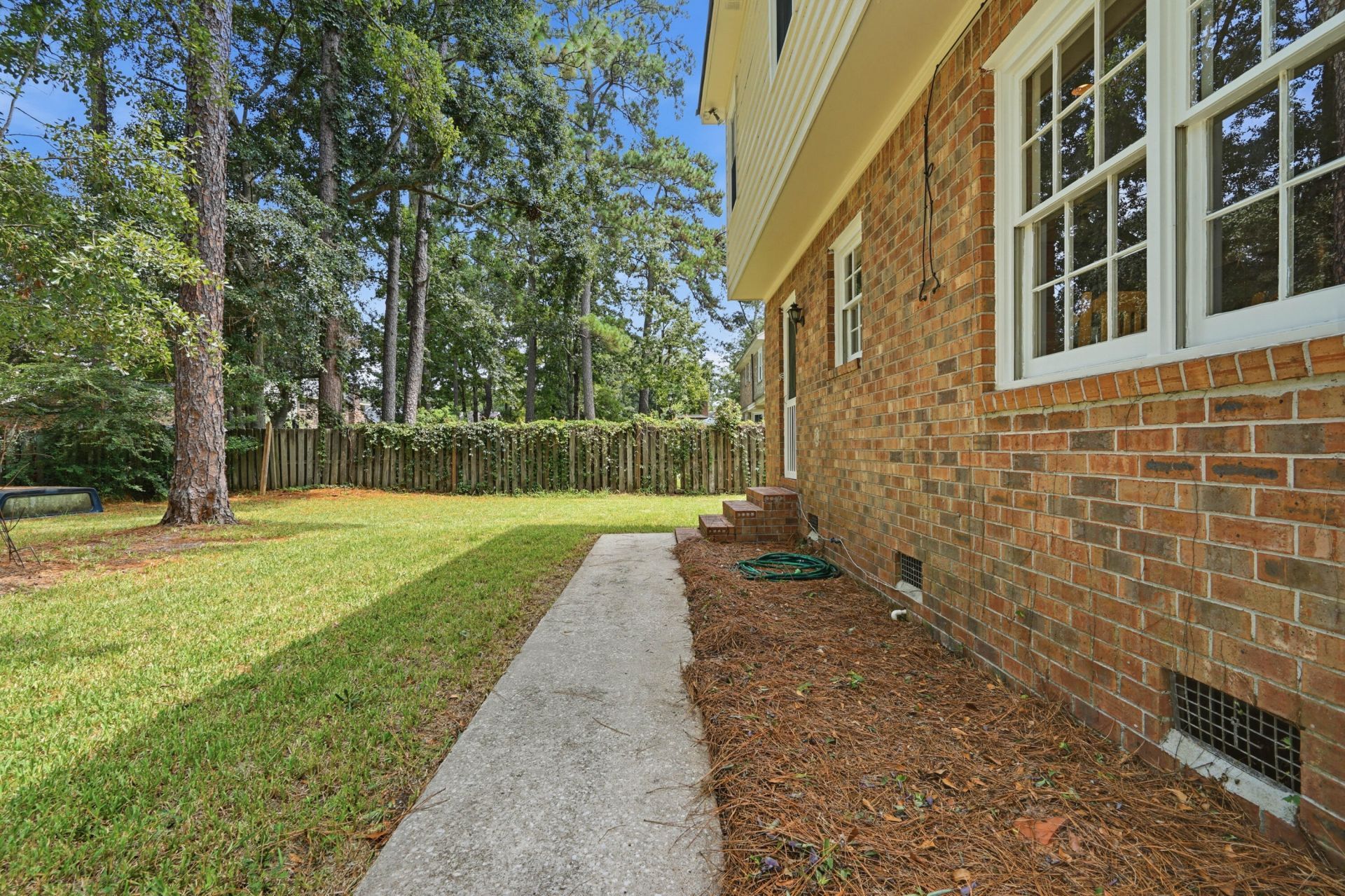 211 Towhee Drive Photo 32